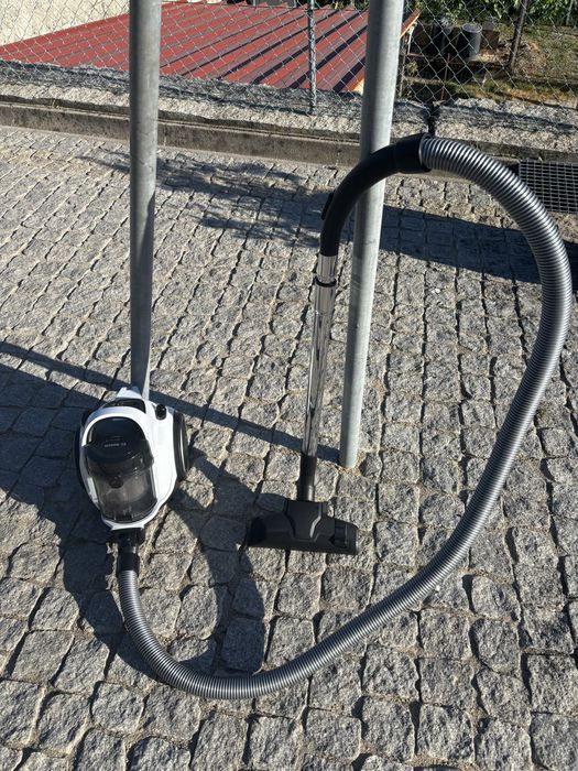 Aspirador Bosch Série 2 – Como Novo | Comprado em Dezembro na Worten