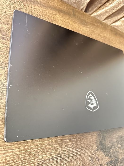 Ноутбук MSI modern 14, Ryzen 5 4500U, 8/256, дефект - петли