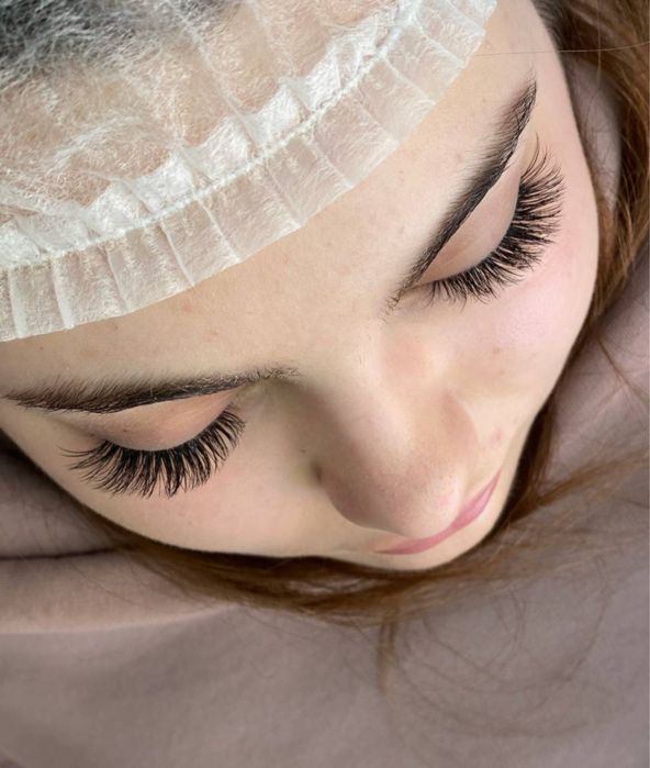 Нарощування вій