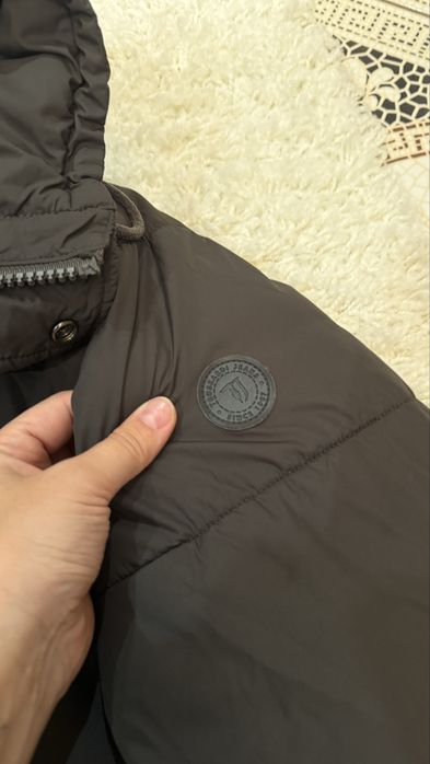 Пуховик trussardi p L чоловічий