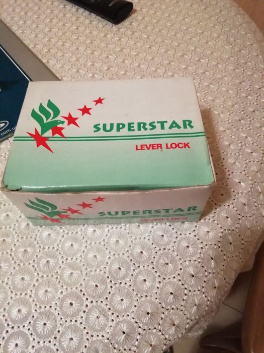 Ручки дверные новые.