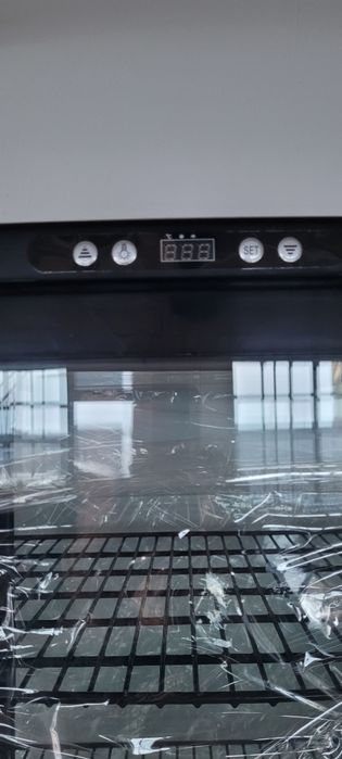 Witryna cukiernicza Hendi 280 l