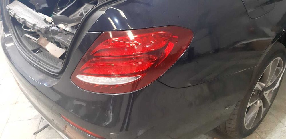 Vendo peças mercedes W213 sinistrado