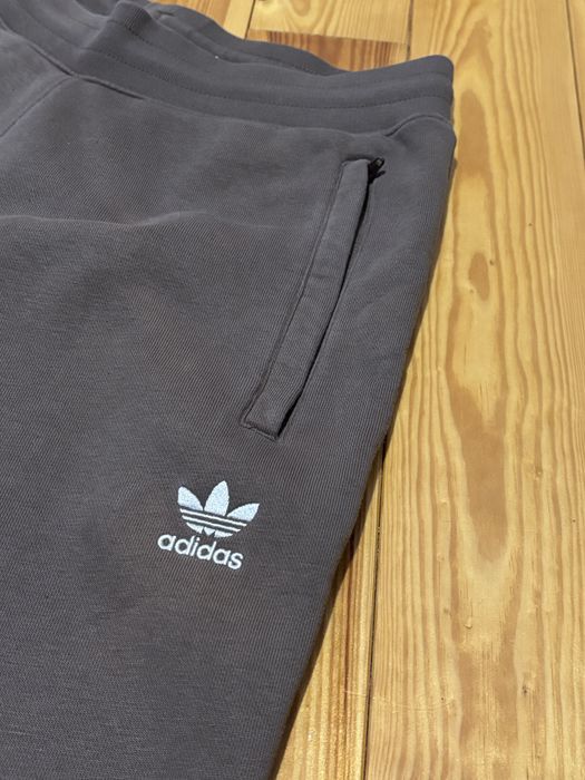 Штани adidas Trefoil Essentials