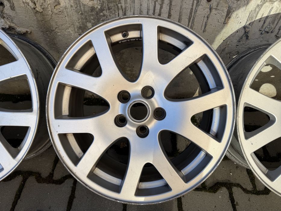Оригінальні R19 диски 5x120 модель 7H22-CA