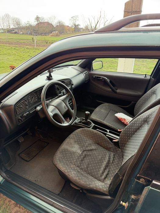 PASSAT B4 // 1.8 газ/бензин // 1995 року