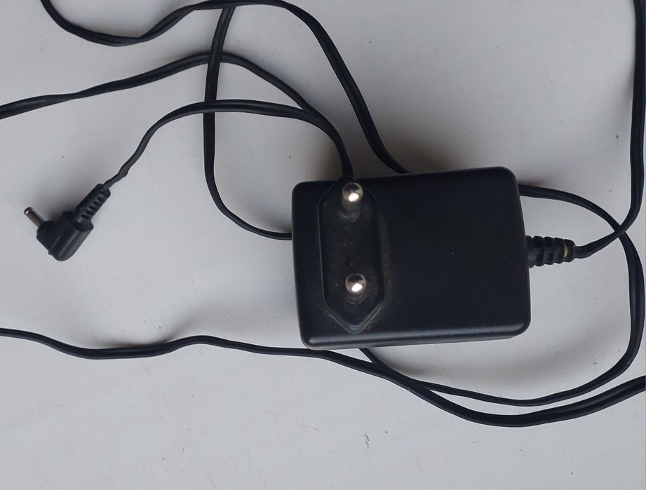 Зарядка SPN 4682B  для кнопочного телефона Motorola