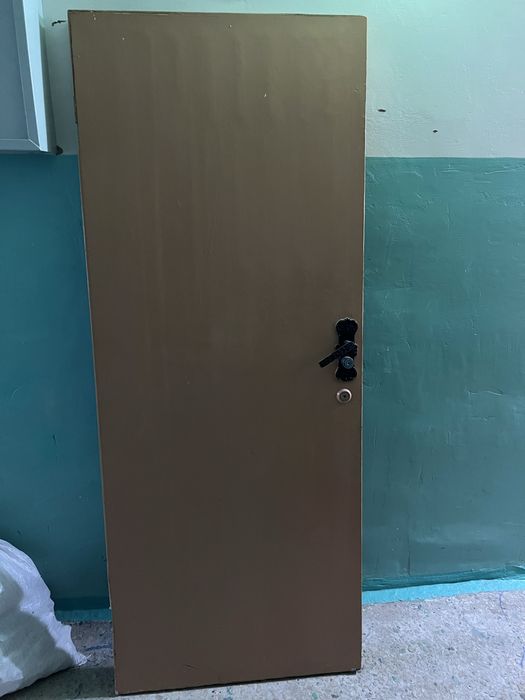 Продам вхідні двері