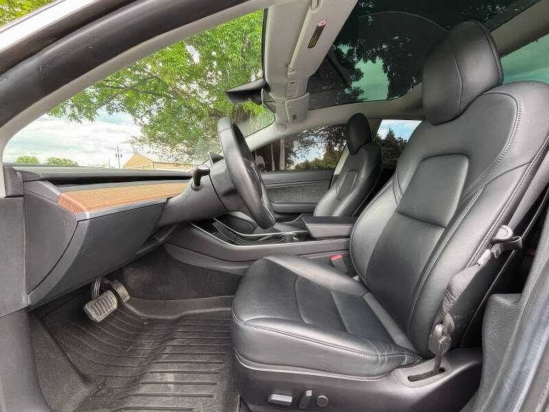 2019 Tesla Model 3 Standard Range Plus