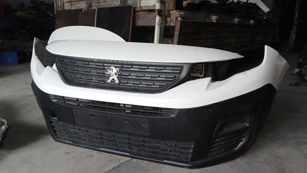 Frente para a Peugeot Partner de 2023