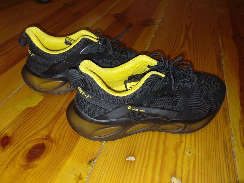 кроссовки на весну