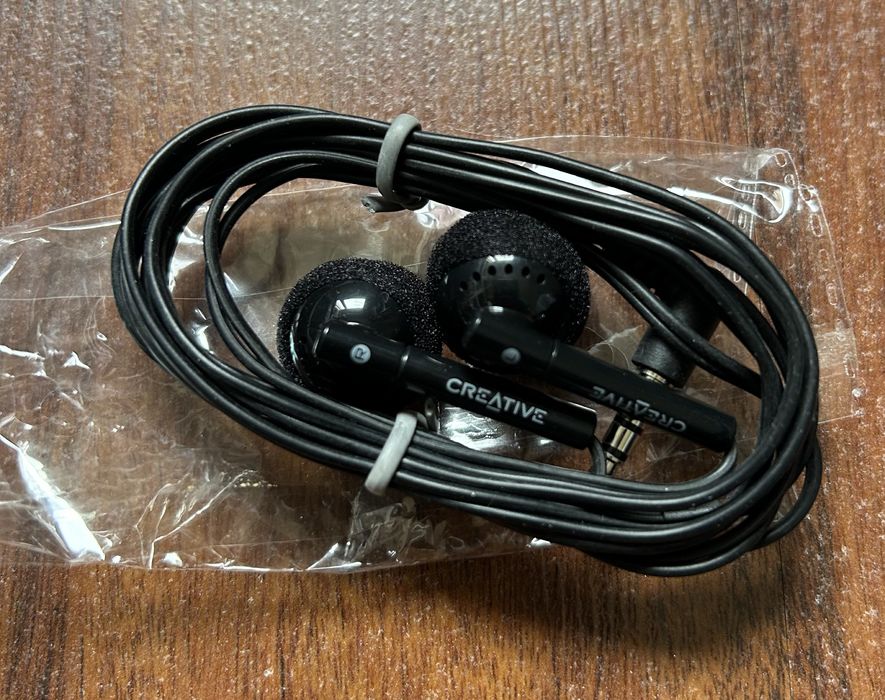 Fones Novos com fio