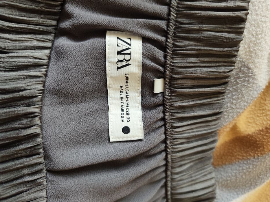 Спідниця Zara жатка
