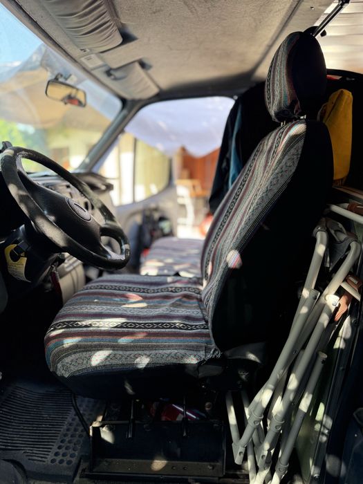 Ford Transit Campervan 1999 – Legalizada, equipada, pintura artística