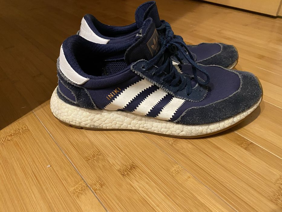 Adidas Iniki boost em bom estado