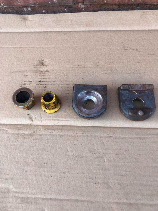 Прижим колеса екскаватора 100102006