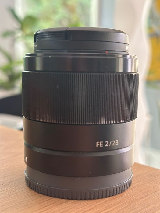 Sony FE 28mm f/2 (SEL28F20)