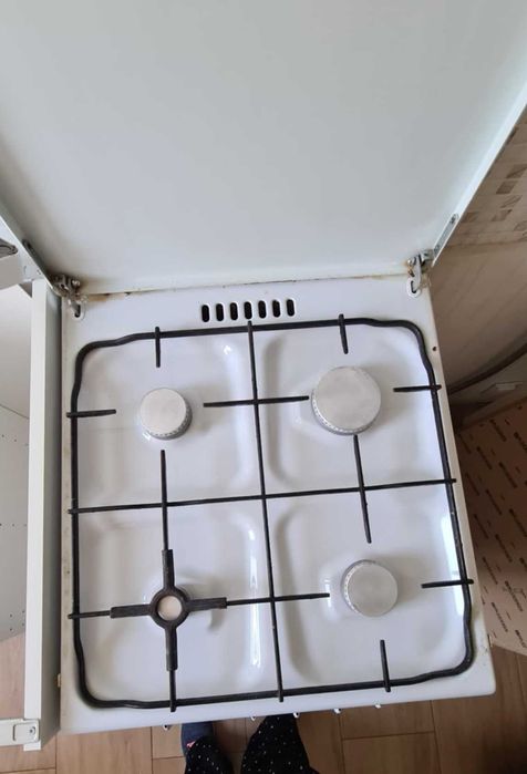 Kuchenka gazowa, kuchnia wolnostojąca z piekarnikiem,