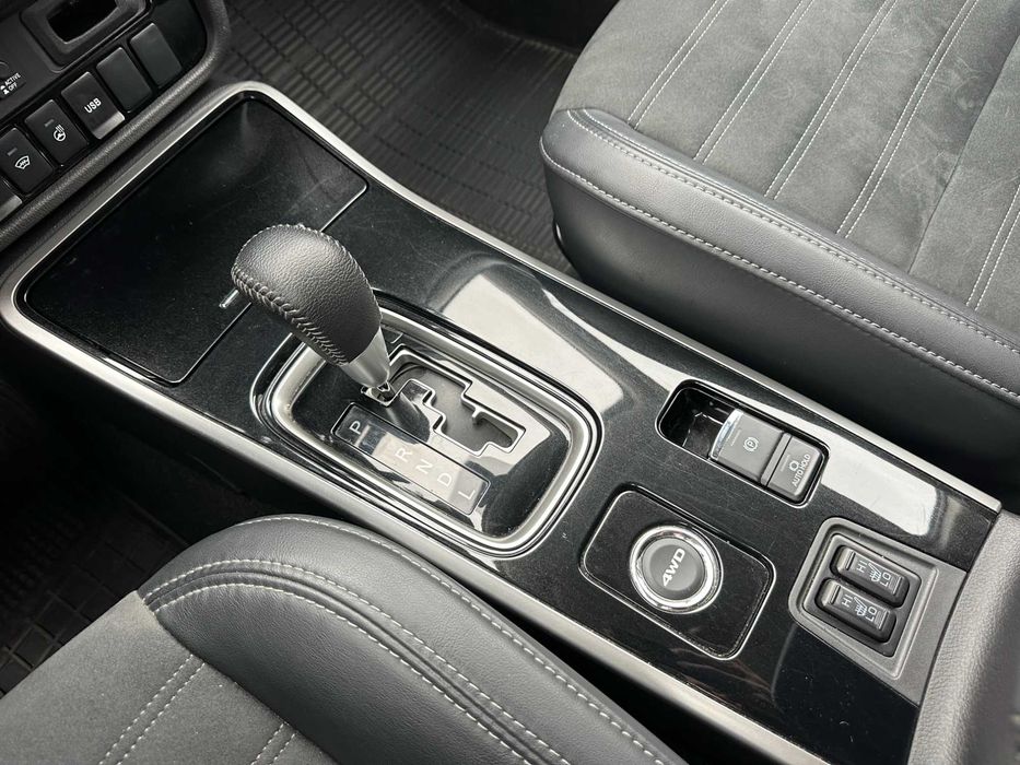 Mitsubishi Outlander Instyle 2022