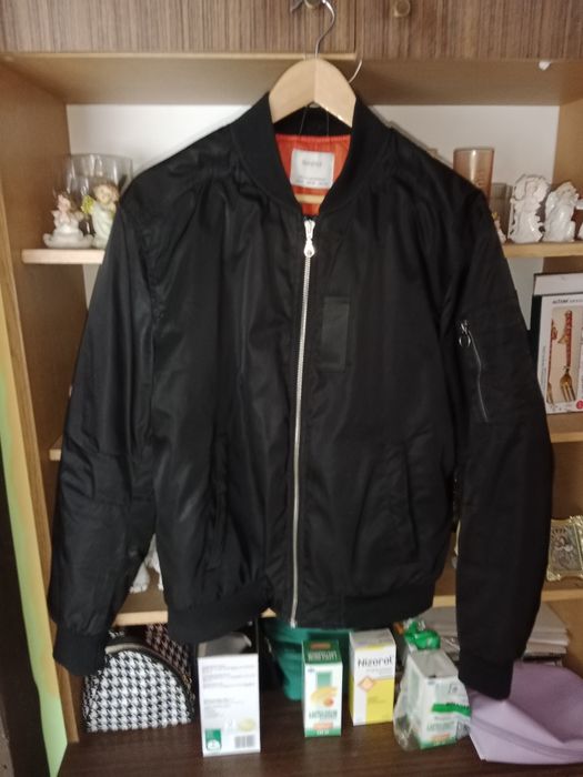 Kurtka bomberka Bershka rozmM