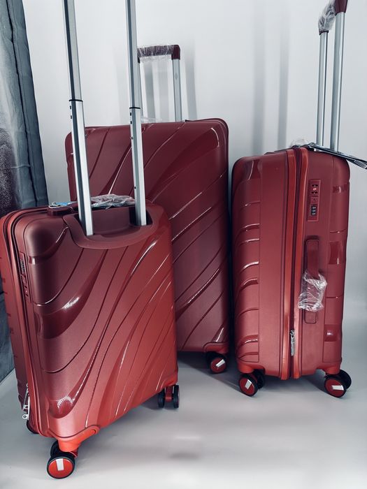 Nowy zestaw walizek 3w1 polipropylen pp4/pp5