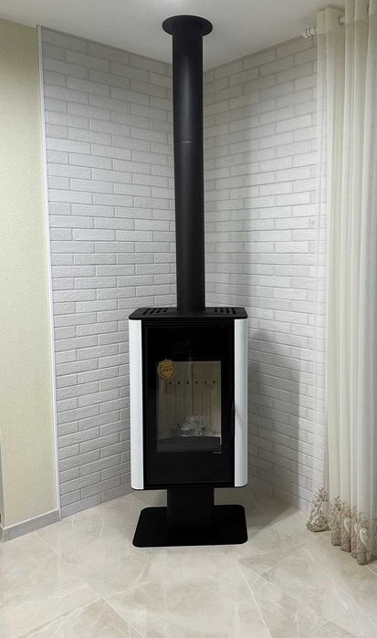 Чавунні пічки, сталеві печі, з варильними поверхнями та комплектучі