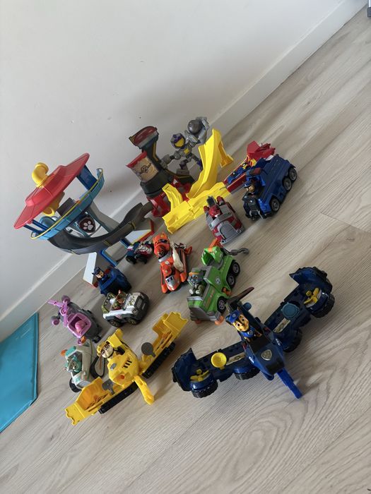 Zestaw zabawek psi patrol