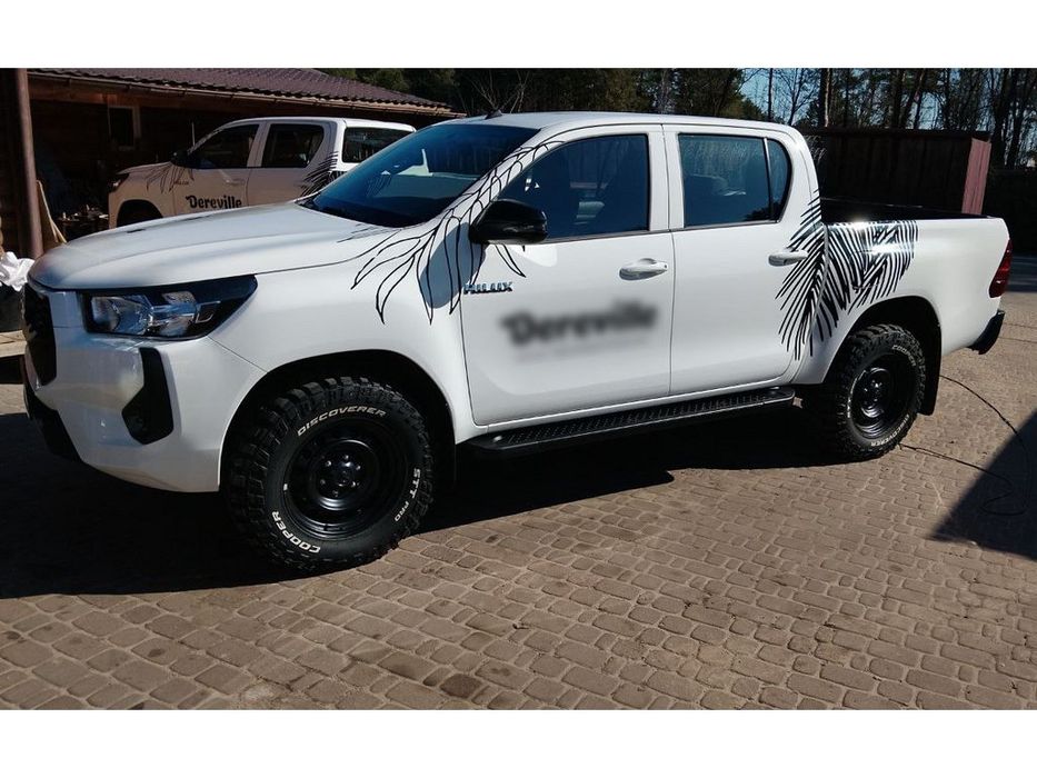 Toyota Hilux 2015- рр. Бокові пороги Allmond Black (2 шт., алюміній)