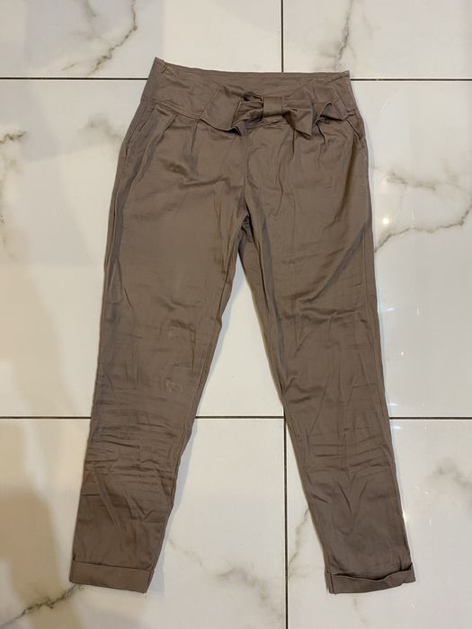 Spodnie eleganckie z kokardą