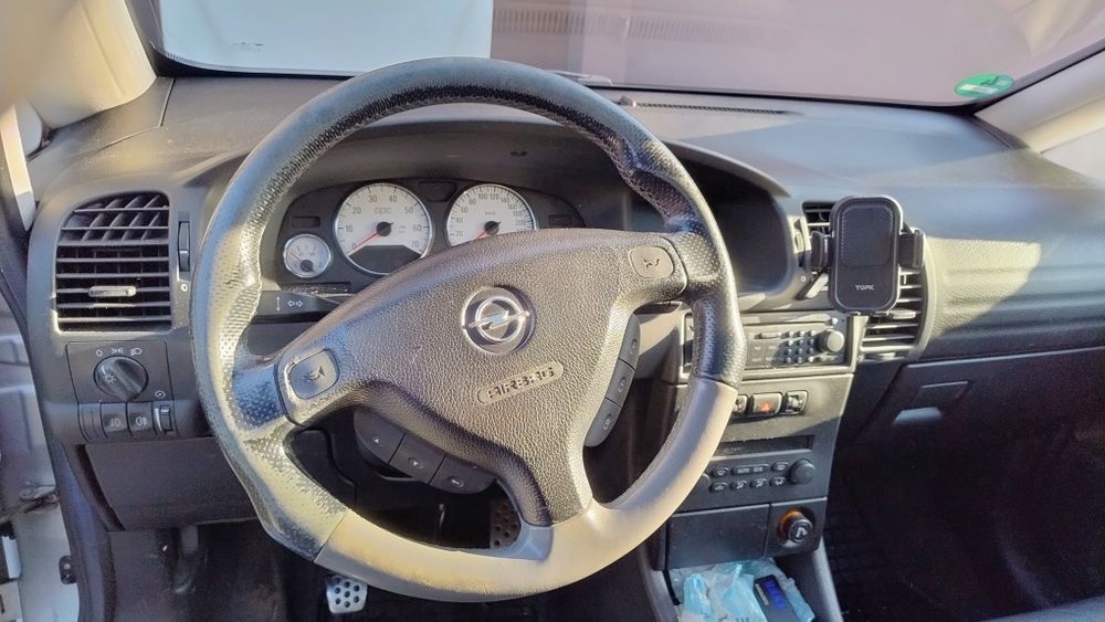 Opel Zafira 2.0 Turbo OPC