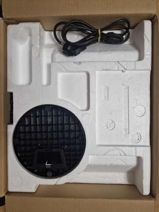 Два Монітори Acer і Asus VH192 19'' HD 720P VESA