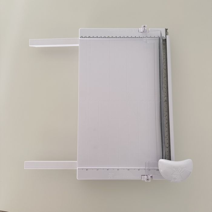 Guilhotina Xcut Precision 13 nova