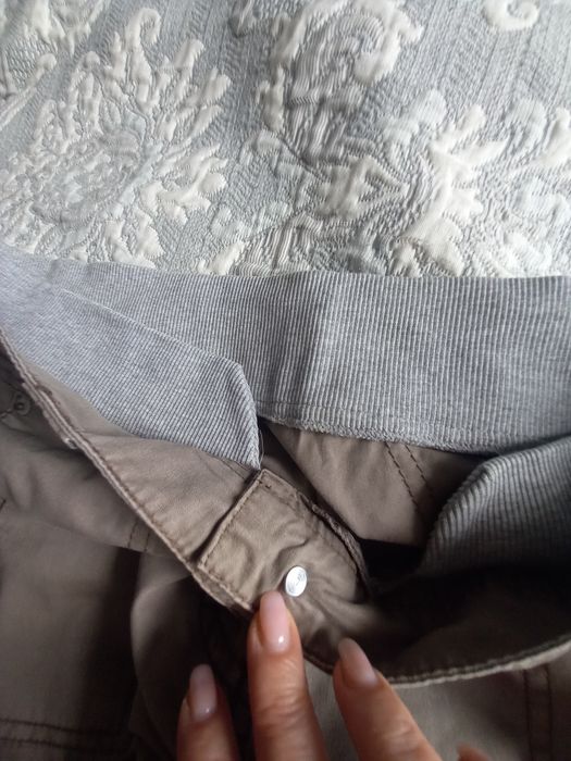 Жіночі штани спортивного стилю