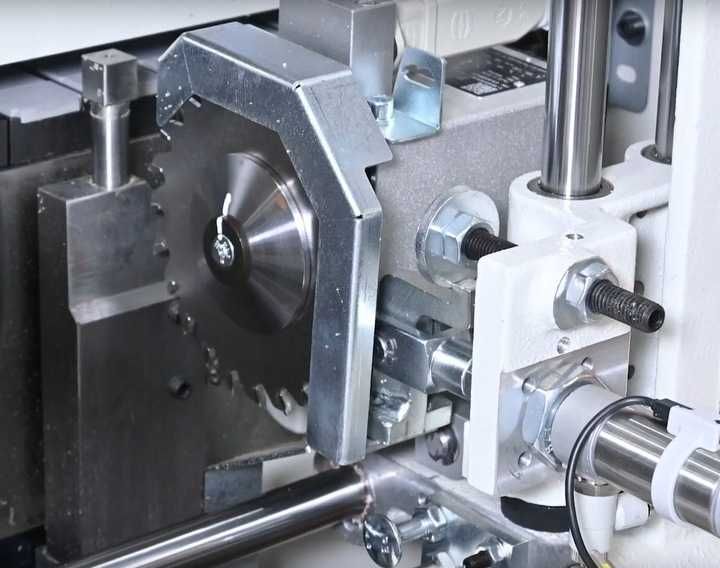 Okleiniarka CASADEI FLEXA 23,  Frezowanie wstępne, Naroża, Cykliny