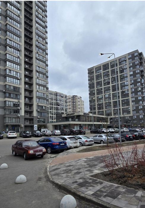 Здається в оренду 1-кімнатна квартира в ЖК Варшавський-2, вул. Олександра Олеся, 9-А