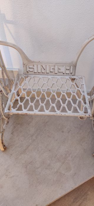 Pés de mesa de costura Singer