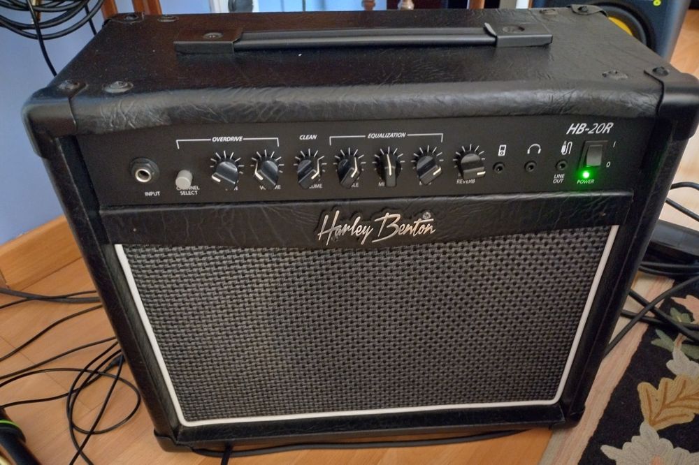 Amplificador guitarra elétrica 20R HB Harley Benton novo!