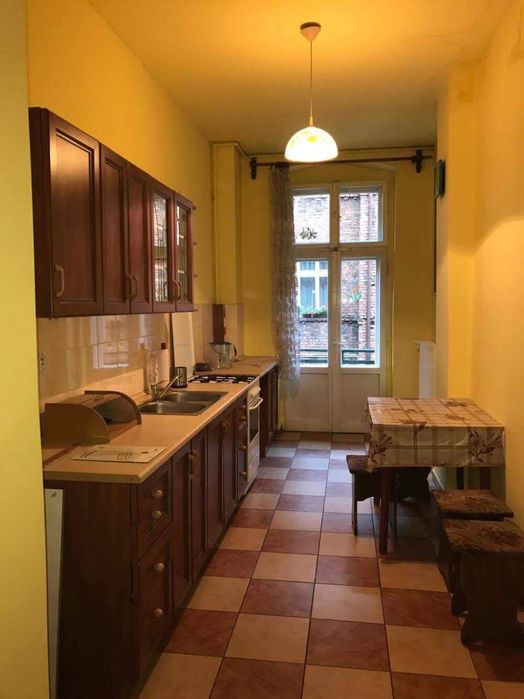 Mieszkanie 5 sypialni w centrum Katowic, Miejskie ogrzewanie - Widok 3