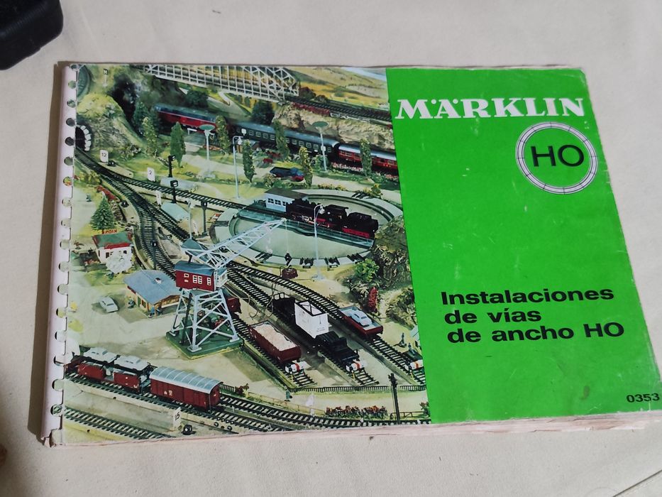 Instruções de montagem Märklin com esquemas de trilhos, VERSÃO ESPANHOLA