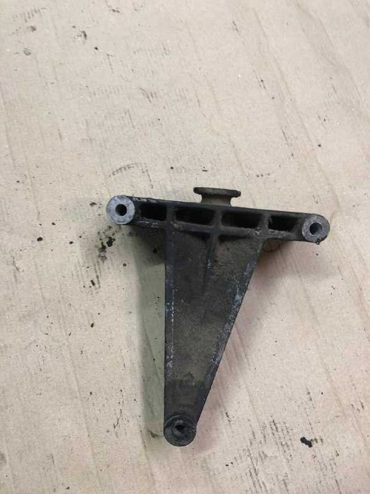 Кронштейн паразитного ролика ом 611 Спринтер 903/Вито 638