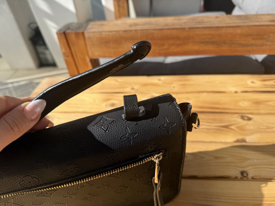 Piekna torebka lv jak nowa