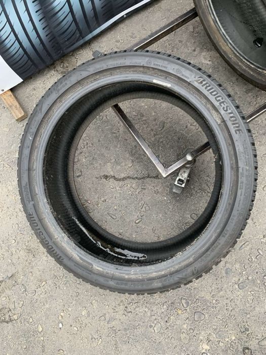 Шини 225/40 R18 Bridgestone зима 2024,23/21 рік 7/7,5 мм