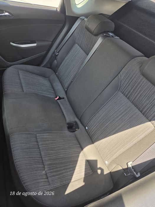 Opel astra J 1.3 cdti diesel 5 portas 5 lugares de outubro de 2010
