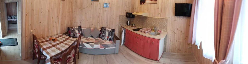 Частина будинку, ел/ен без вимкнень , своє закрите подвір"я