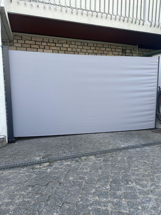 Toldo horizontal , lateral retratil pora patio