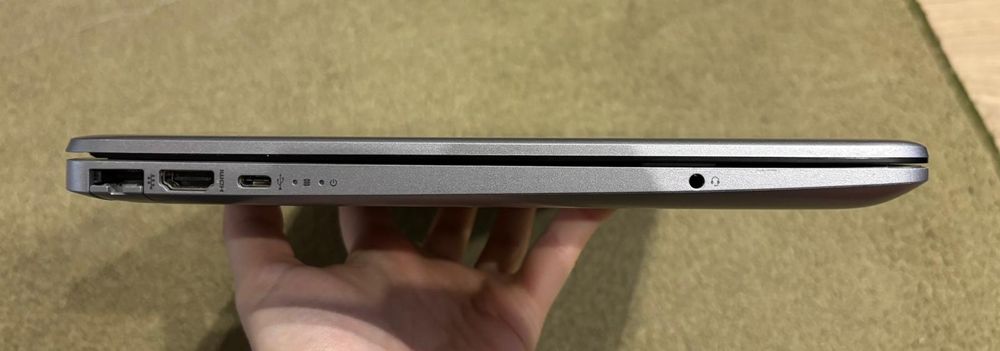 Laptop HP 250 G8 Notebook  Windows 11 HomePC + ładowarka 
Procesor: 11