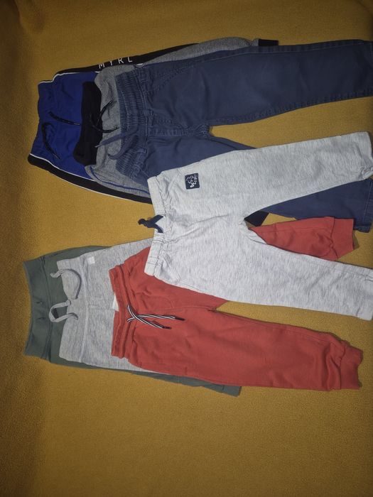 Ubranka dla chłopca r.92.