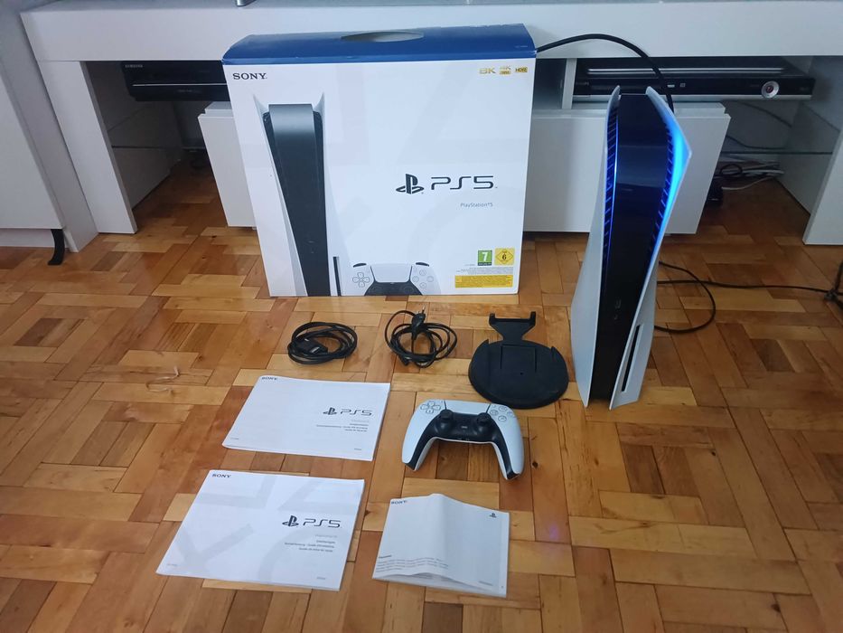 Konsola Playstation 5 z napędem,  pad, dużo gier