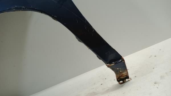 Guarda-lamas esquerdo NISSAN Pick Up II (D21)