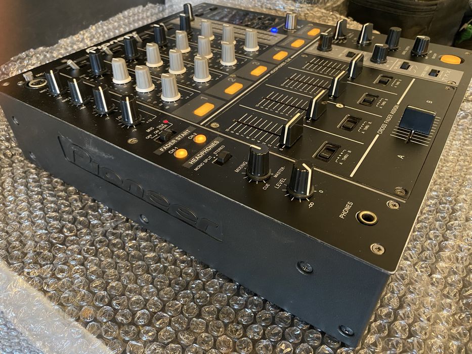 Мікшерний пульт Pioneer djm 700